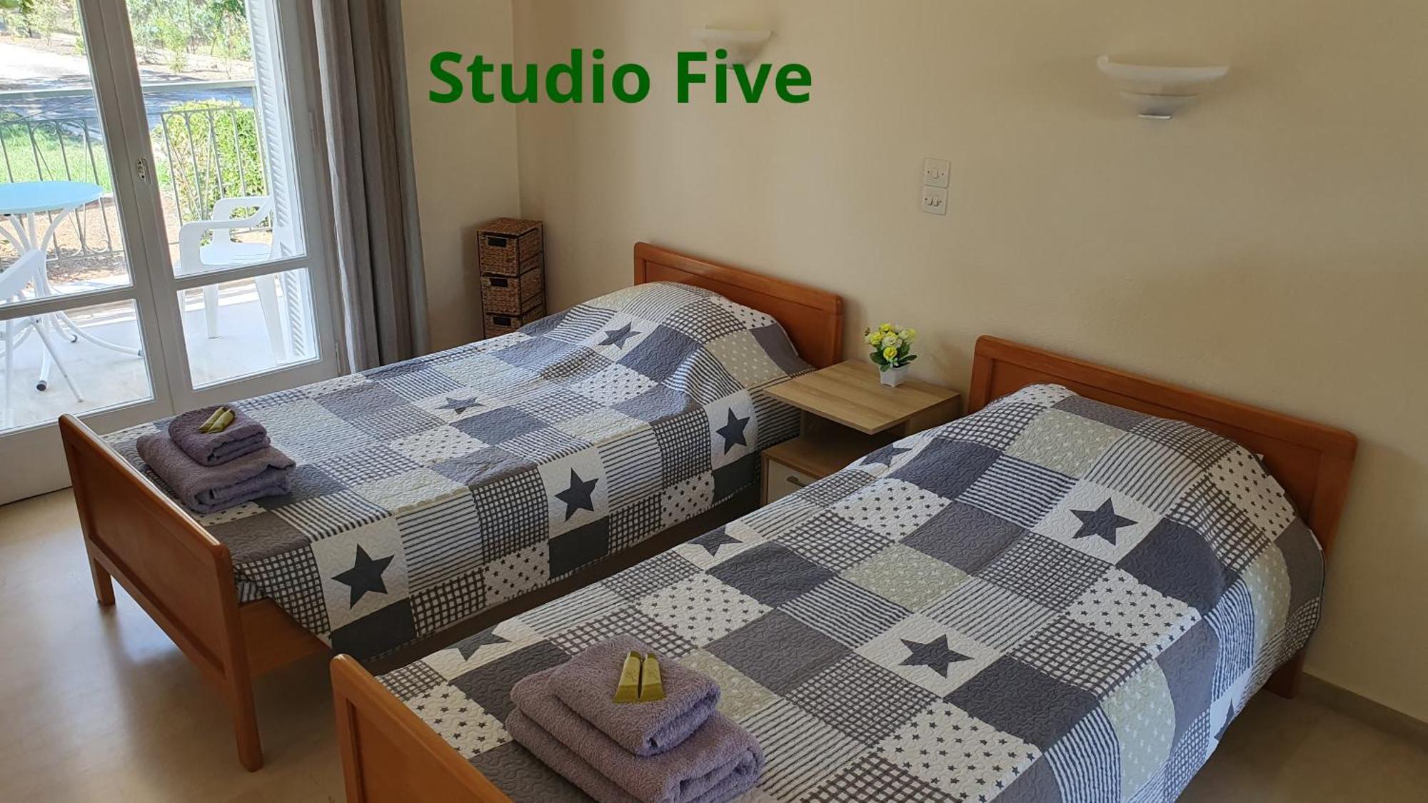 Kivotos Villa Studios Róda Kültér fotó